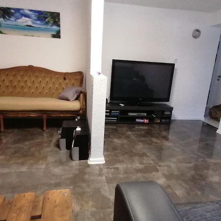 Schoene Einliegerwohnung In Hechingen Bagian luar foto