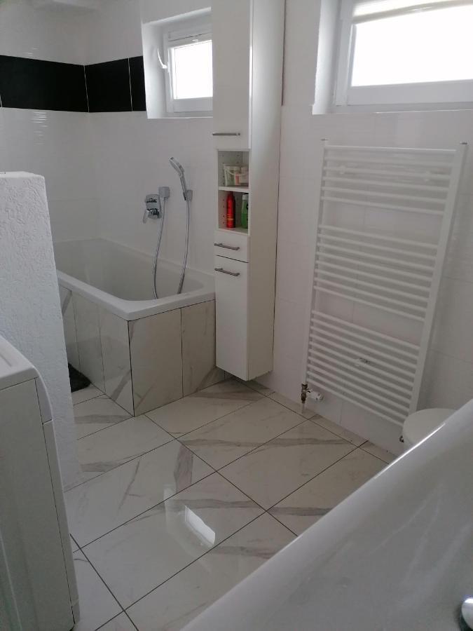 Schoene Einliegerwohnung In Hechingen Bagian luar foto