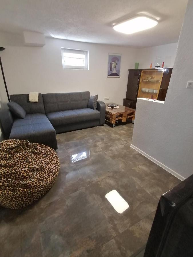 Schoene Einliegerwohnung In Hechingen Bagian luar foto