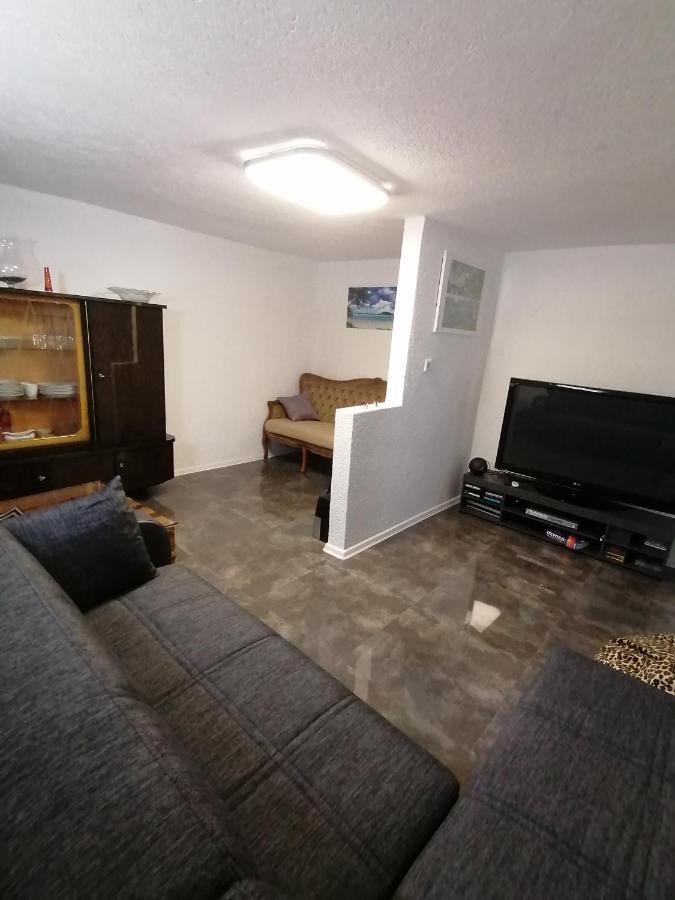 Schoene Einliegerwohnung In Hechingen Bagian luar foto