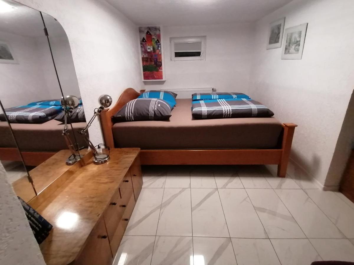 Schoene Einliegerwohnung In Hechingen Bagian luar foto